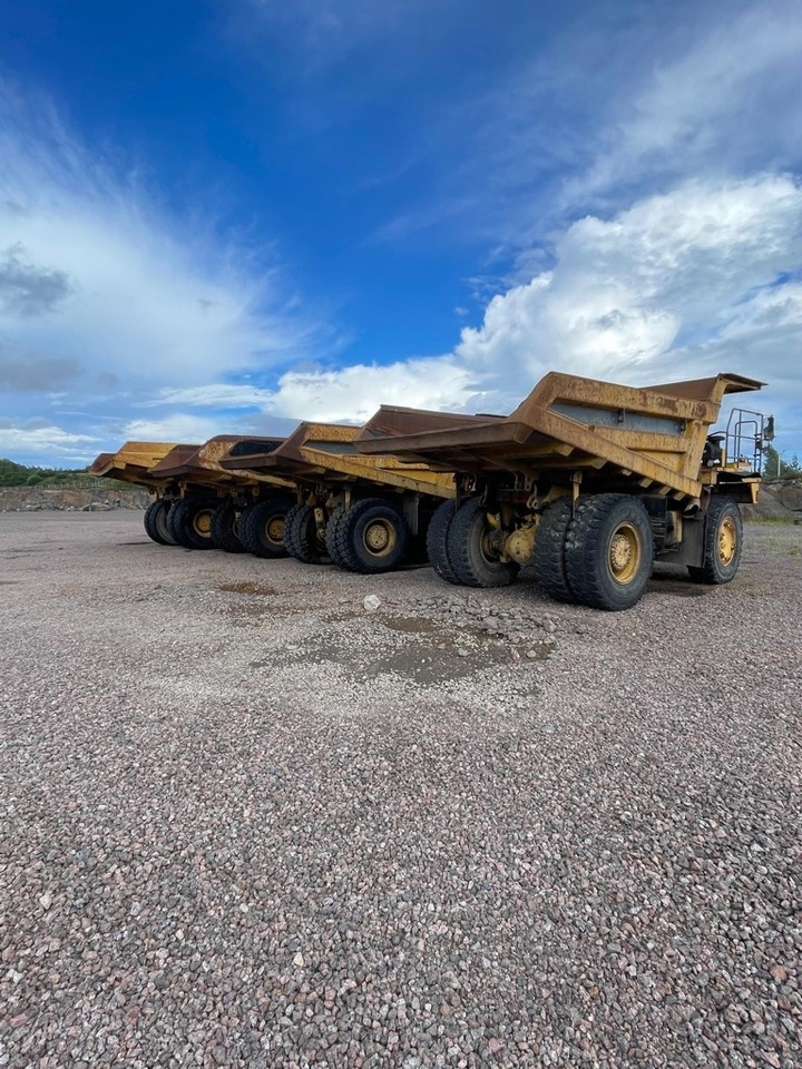 Komatsu HD 465-7E0, 2x HD 405-6, total 3 pcs - Pevný damper: obrázok 2 Komatsu HD 465-7E0, 2x HD 405-6, total 3 pcs - Pevný damper: obrázok 2
