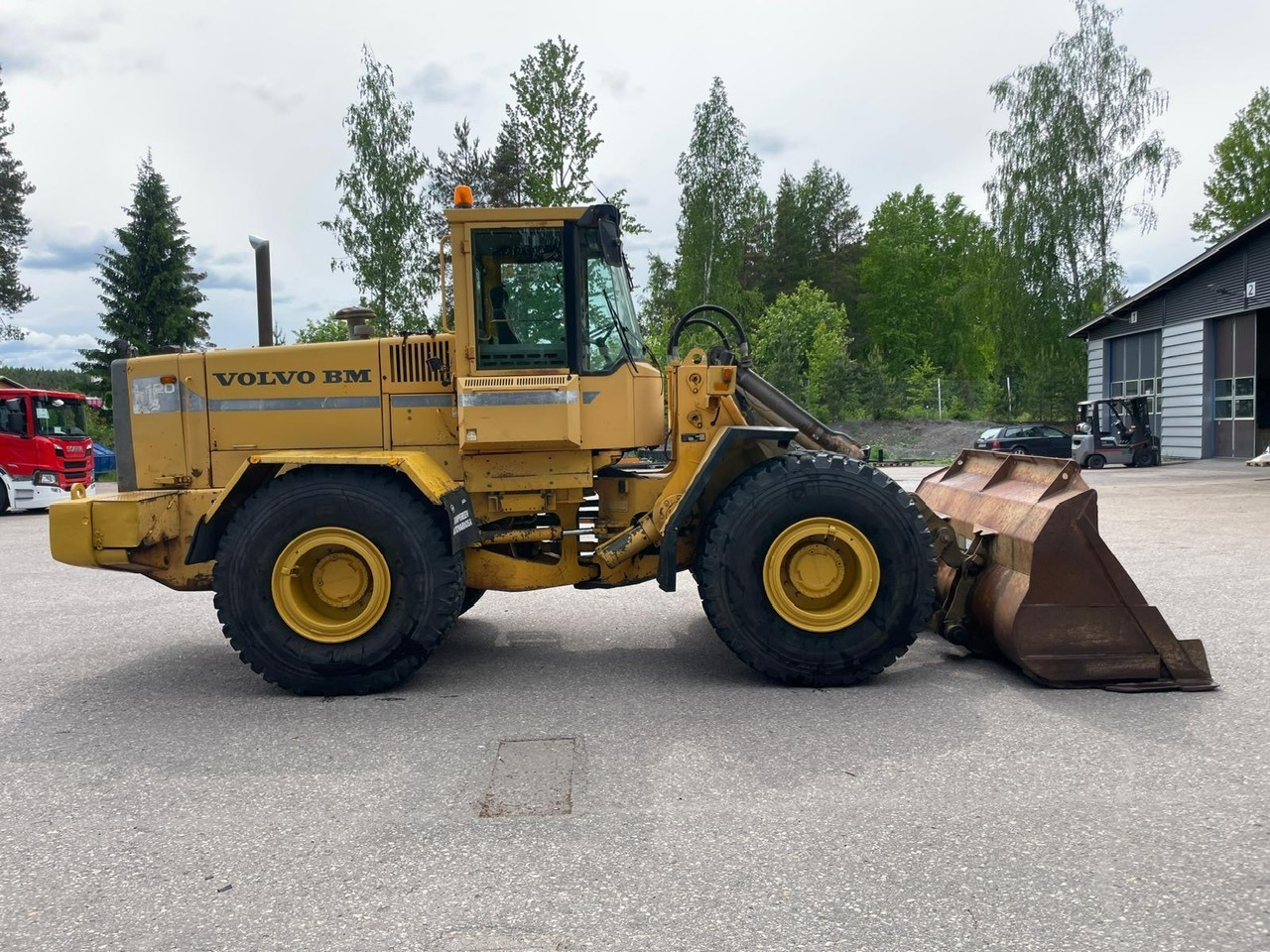 Volvo L120B - Kolesový nakladač: obrázok 4 Volvo L120B - Kolesový nakladač: obrázok 4