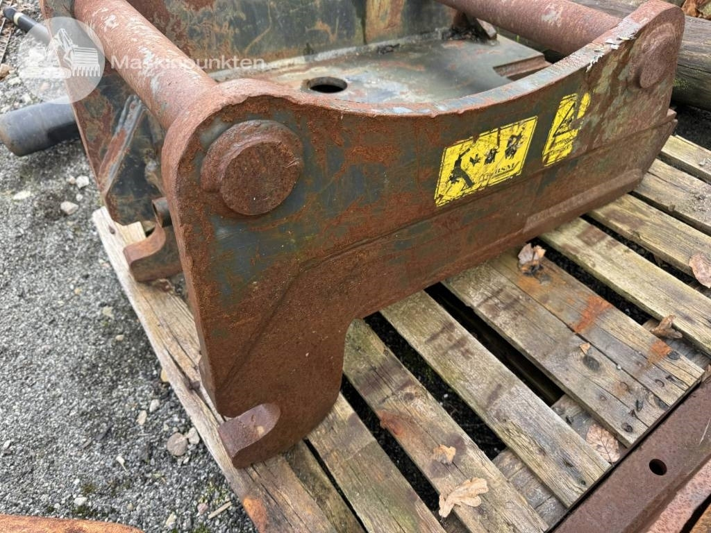 Adapterfäste S70 - B30 - Rýchloupínacia zariadenia pre Stavebné stroje: obrázok 3 Adapterfäste S70 - B30 - Rýchloupínacia zariadenia pre Stavebné stroje: obrázok 3