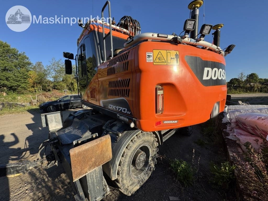 Doosan DX 170 W-5 + Tippvagn + Redskap - Kolesové rýpadlo: obrázok 3 Doosan DX 170 W-5 + Tippvagn + Redskap - Kolesové rýpadlo: obrázok 3