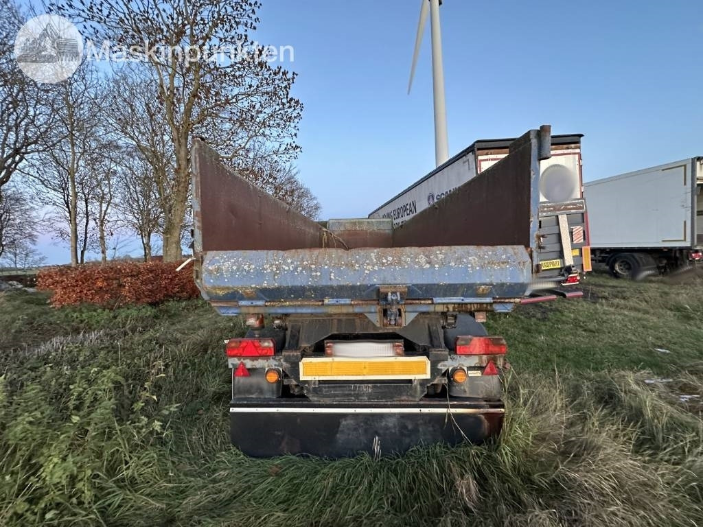 Härryda STHFB 420 N Tipptrailer - Príves sklápěcí: obrázok 5 Härryda STHFB 420 N Tipptrailer - Príves sklápěcí: obrázok 5