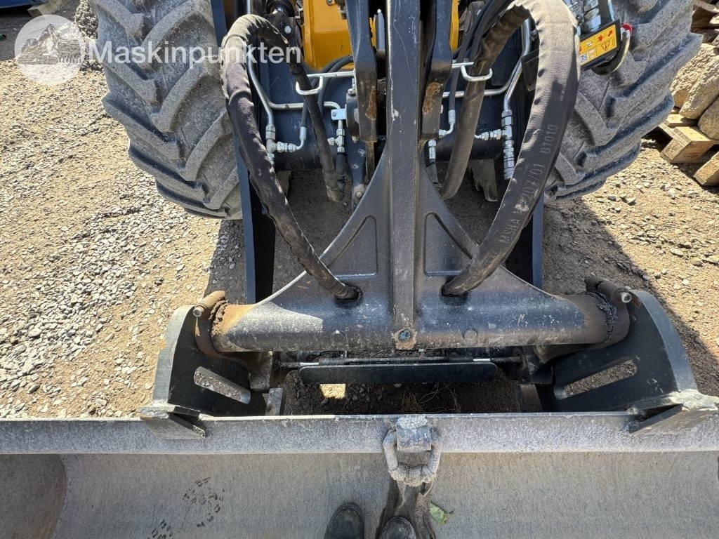 Kolesový nakladač JCB 409: obrázok 39