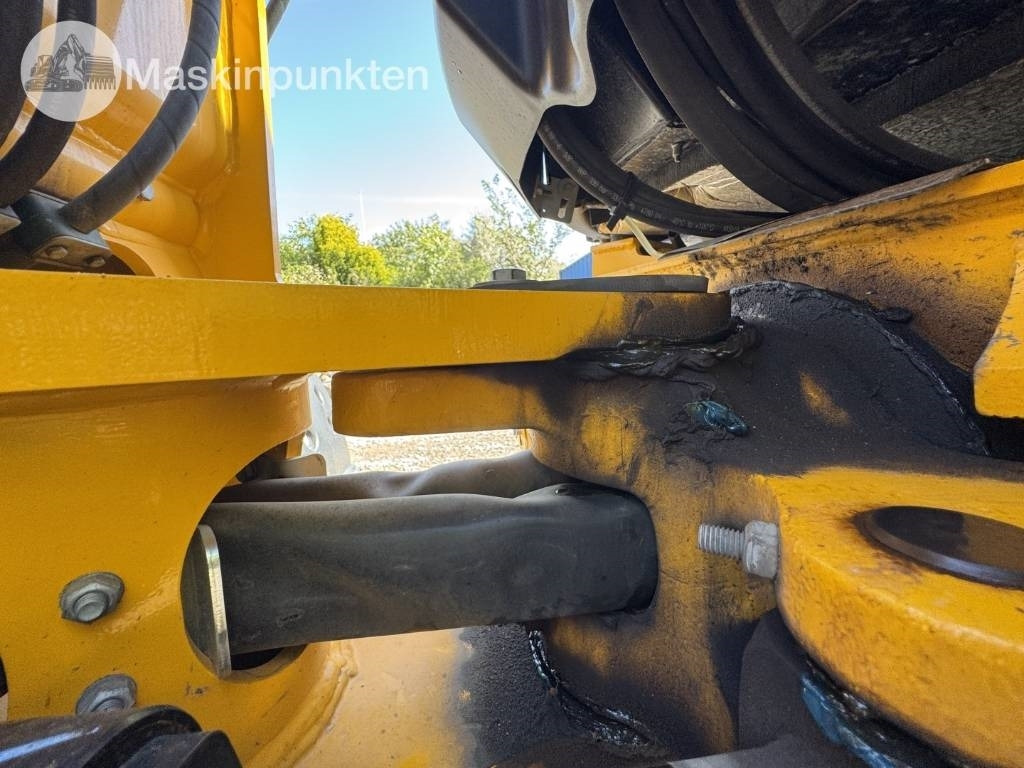 Kolesový nakladač JCB 409: obrázok 17