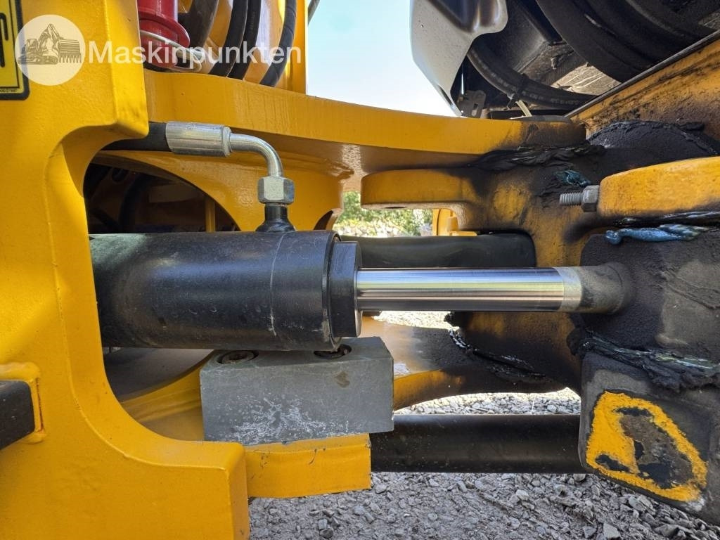 Kolesový nakladač JCB 409: obrázok 16