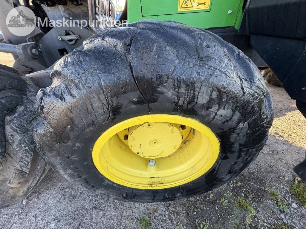 Lesnícky harvestor John Deere 1270 E: obrázok 8
