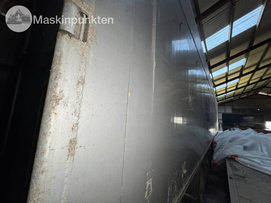 Knapen KOWF 390 - Náves s posuvnou podlahou: obrázok 3 Knapen KOWF 390 - Náves s posuvnou podlahou: obrázok 3