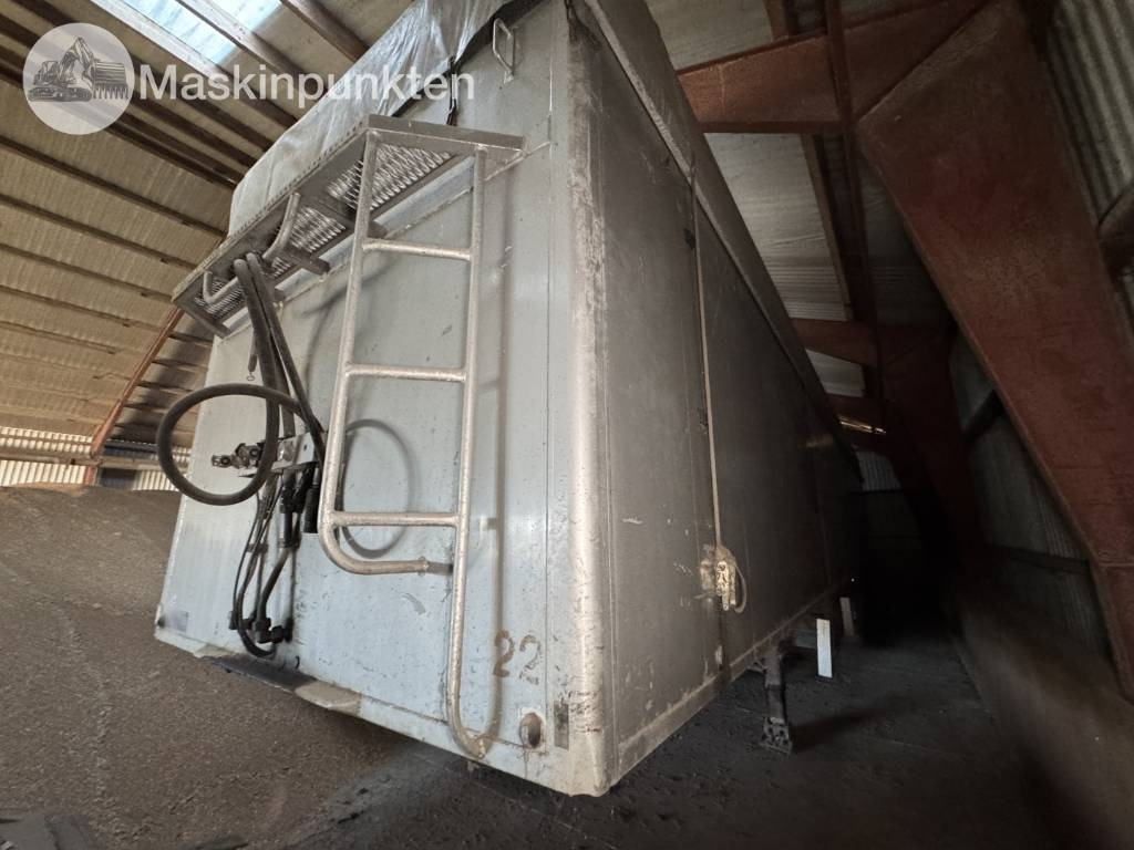 Knapen KOWF 390 - Náves s posuvnou podlahou: obrázok 1 Knapen KOWF 390 - Náves s posuvnou podlahou: obrázok 1