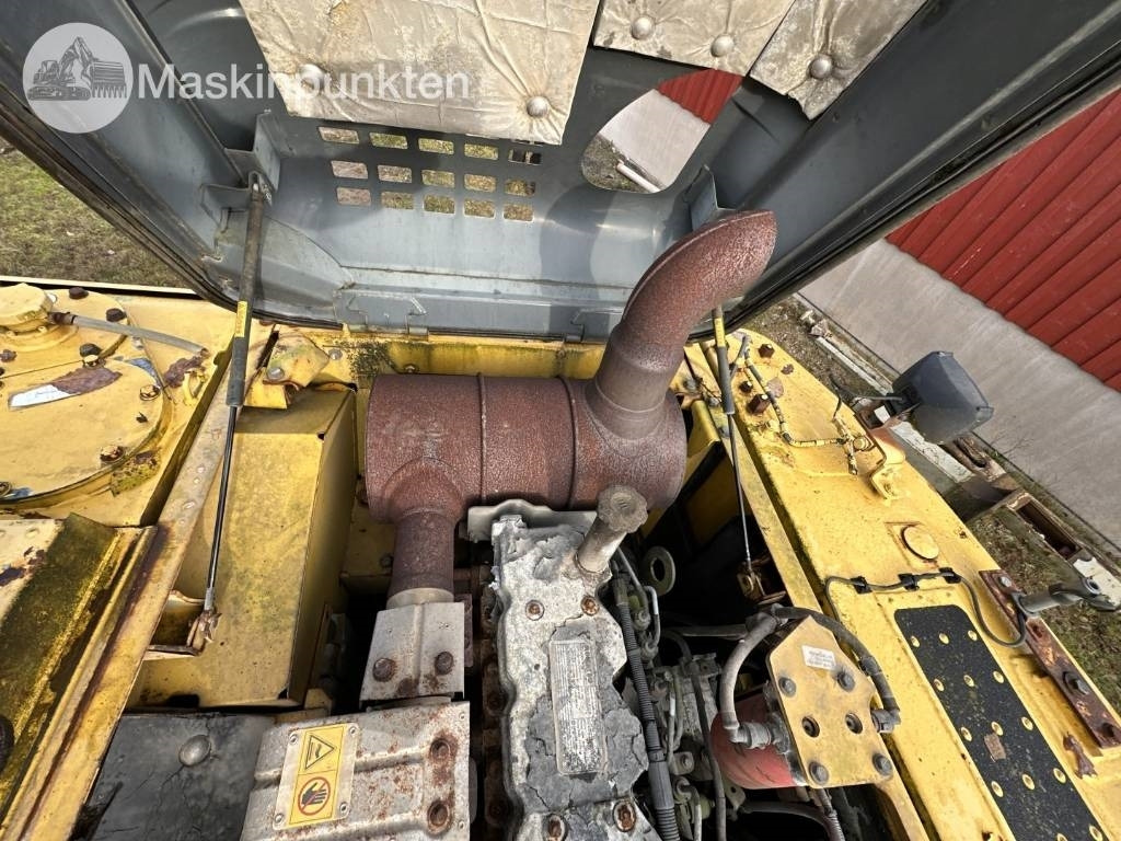 Pásové rýpadlo Komatsu PC 210 LC-8: obrázok 22