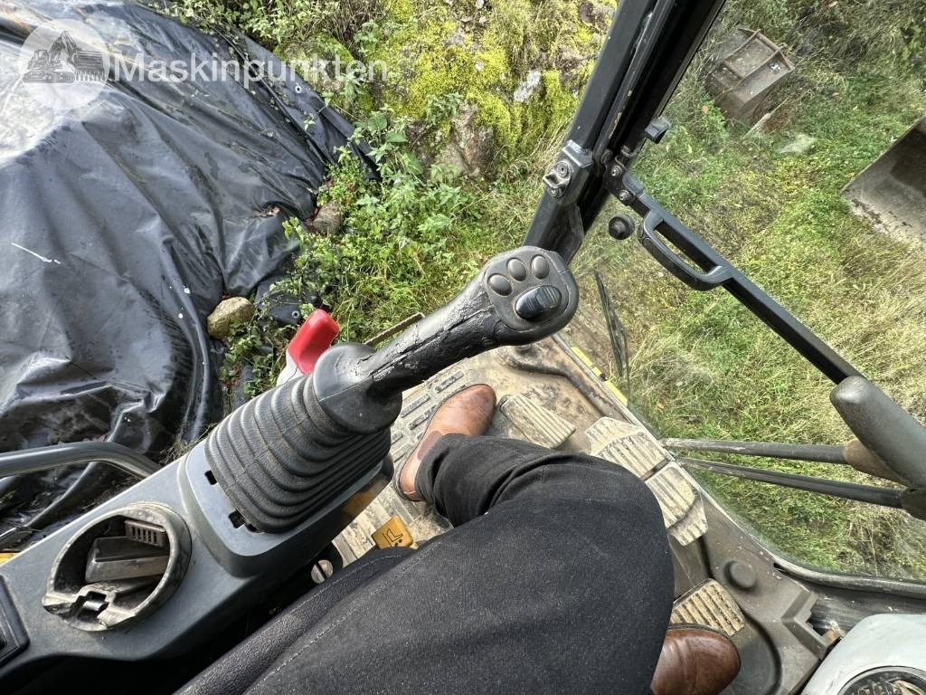 Pásové rýpadlo Komatsu PC 210 LC-8: obrázok 47