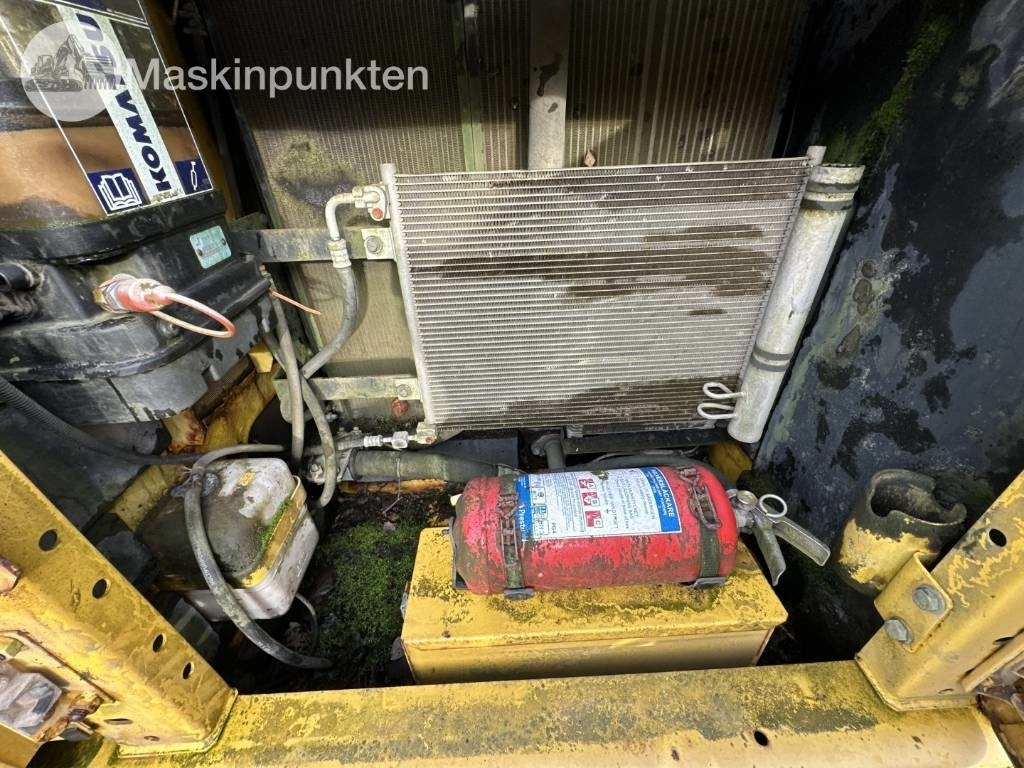 Pásové rýpadlo Komatsu PC 210 LC-8: obrázok 15