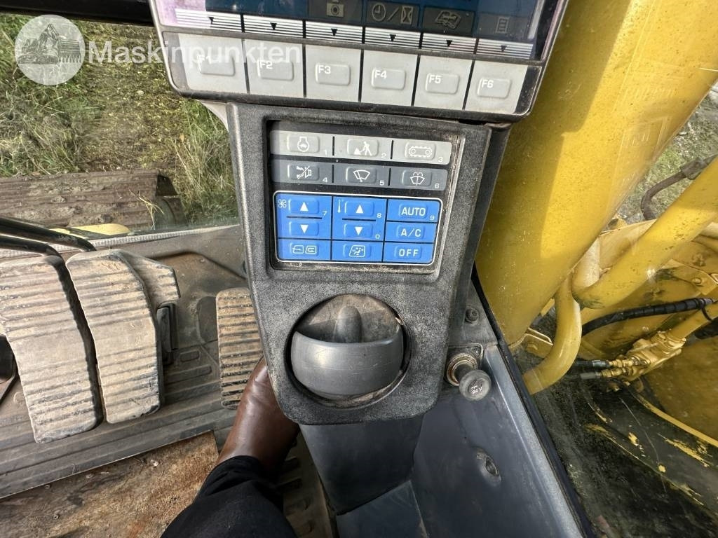 Pásové rýpadlo Komatsu PC 210 LC-8: obrázok 50