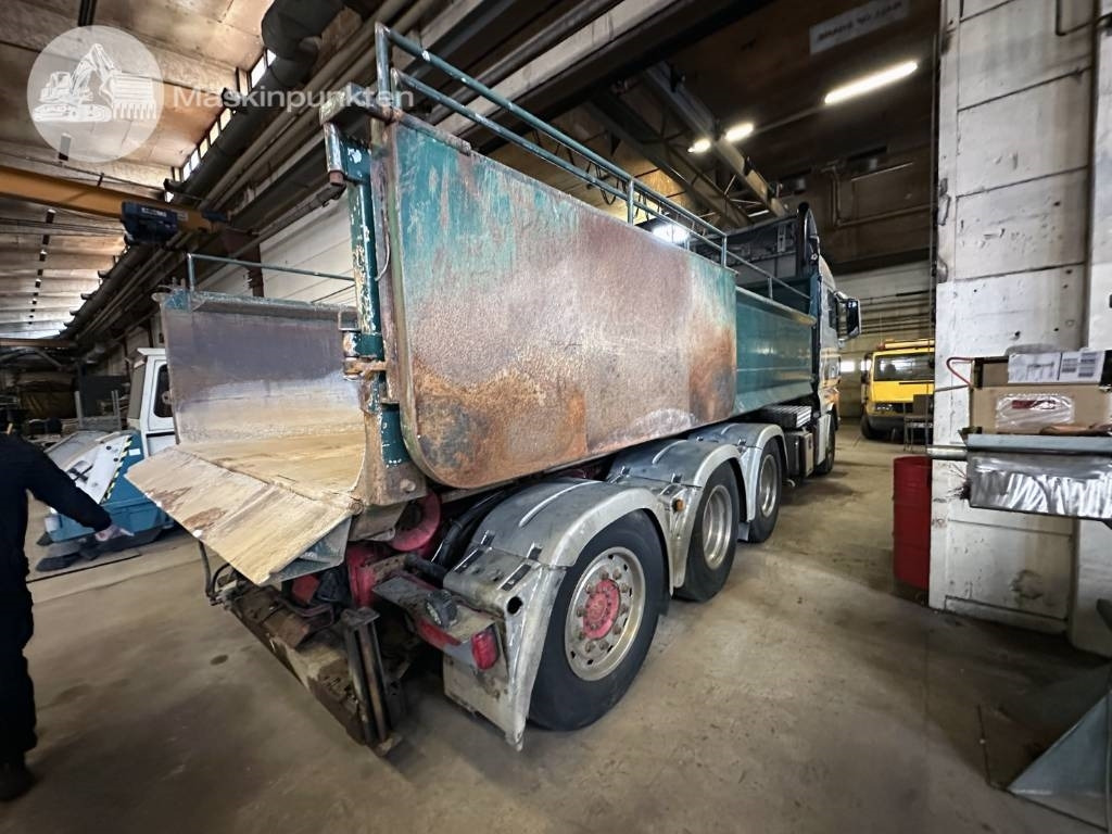 MAN TGX 35.540 - Hákový nosič kontajnerov: obrázok 3 MAN TGX 35.540 - Hákový nosič kontajnerov: obrázok 3