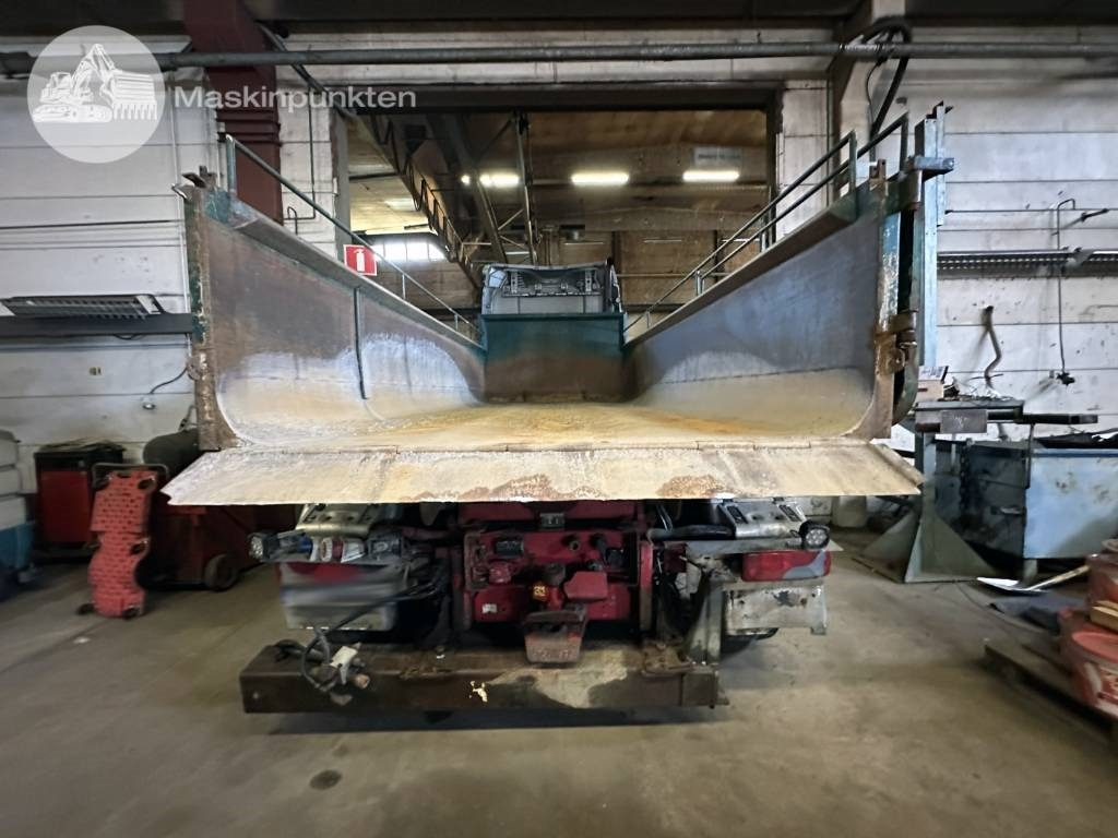 MAN TGX 35.540 - Hákový nosič kontajnerov: obrázok 4 MAN TGX 35.540 - Hákový nosič kontajnerov: obrázok 4