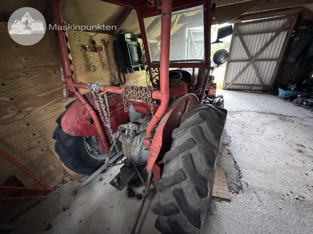 Massey Ferguson 35 - Traktor: obrázok 3 Massey Ferguson 35 - Traktor: obrázok 3