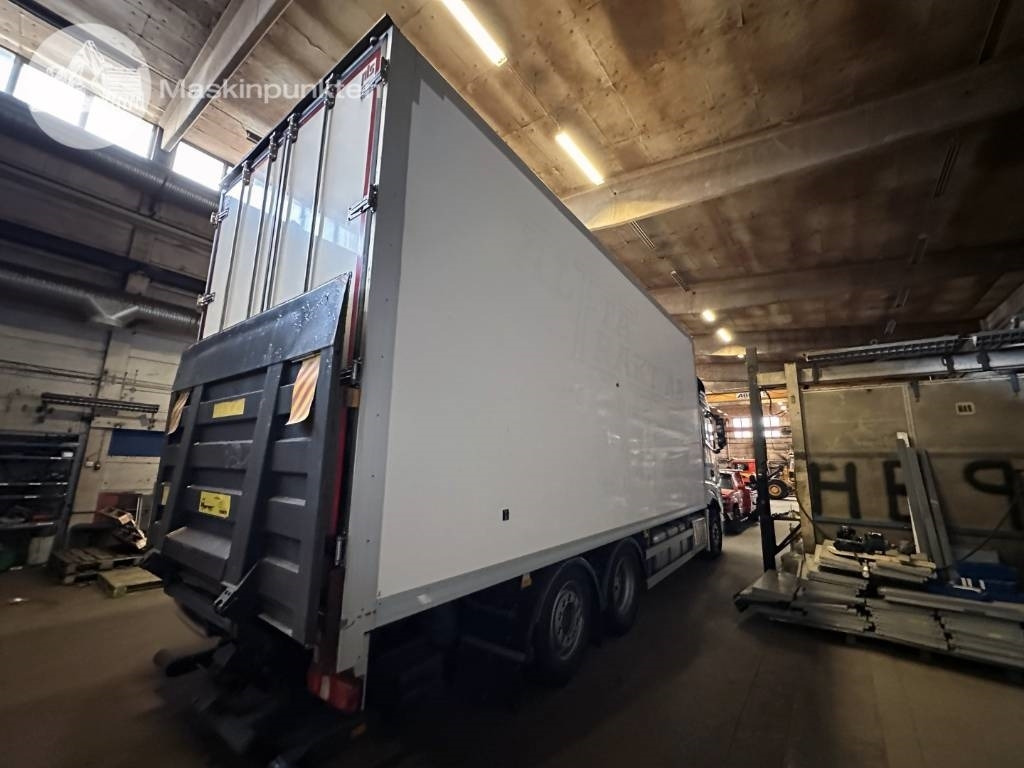Mercedes-Benz Actros 2545 - Skříňový nákladní auto: obrázok 4 Mercedes-Benz Actros 2545 - Skříňový nákladní auto: obrázok 4