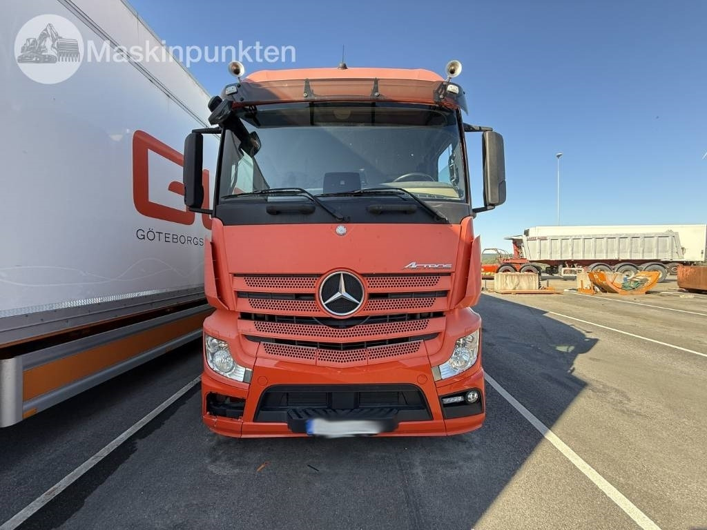 Mercedes-Benz Actros 2551 - Chladirenské nákladné vozidlo: obrázok 2 Mercedes-Benz Actros 2551 - Chladirenské nákladné vozidlo: obrázok 2