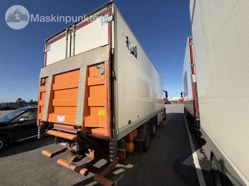 Mercedes-Benz Actros 2551 - Chladirenské nákladné vozidlo: obrázok 4 Mercedes-Benz Actros 2551 - Chladirenské nákladné vozidlo: obrázok 4