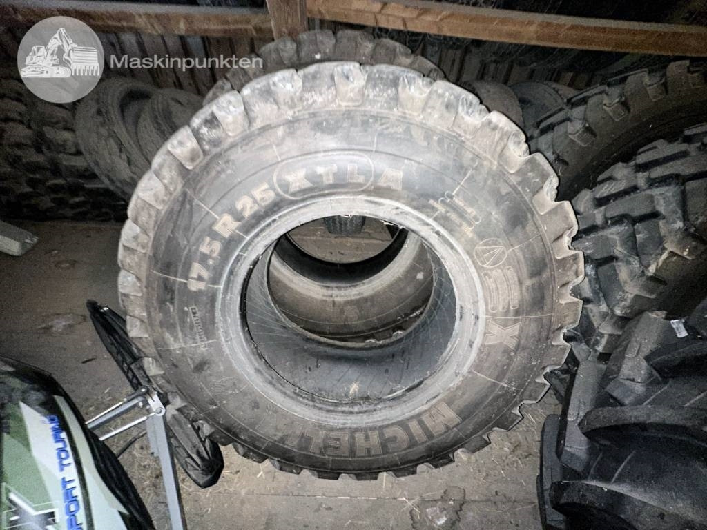 Michelin 17.5R25 Hjullastardäck - Pneumatika pre Stavebné stroje: obrázok 1 Michelin 17.5R25 Hjullastardäck - Pneumatika pre Stavebné stroje: obrázok 1