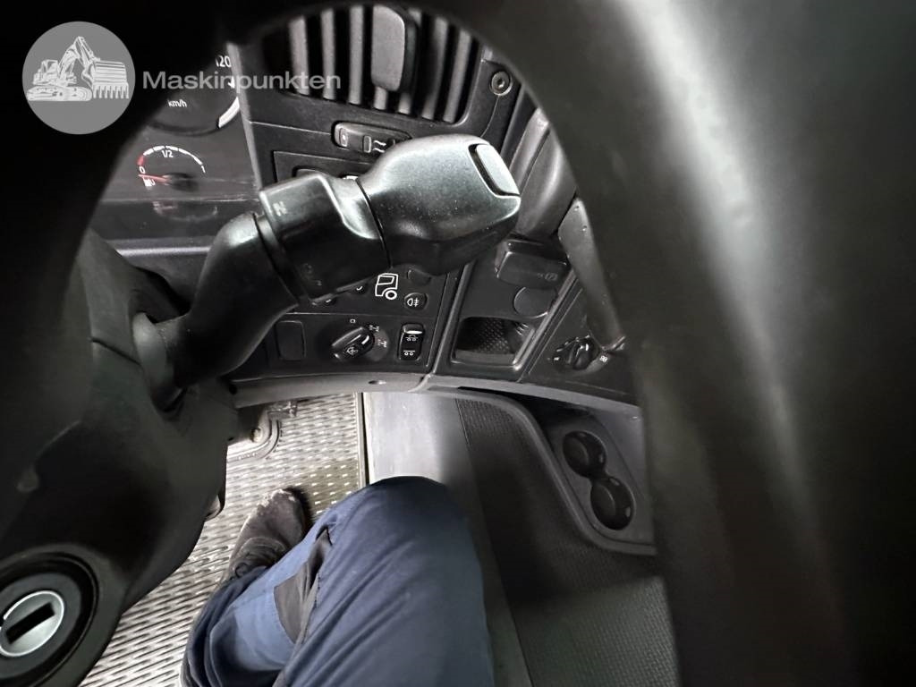 Sklápač Scania G 490: obrázok 22