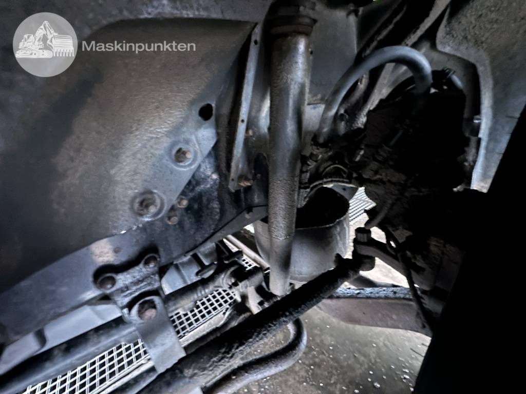 Sklápač Scania G 490: obrázok 32