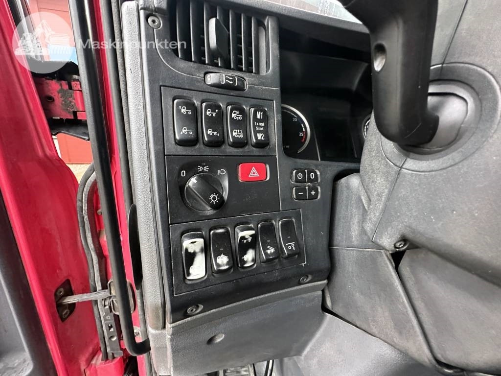 Sklápač Scania G 490: obrázok 24