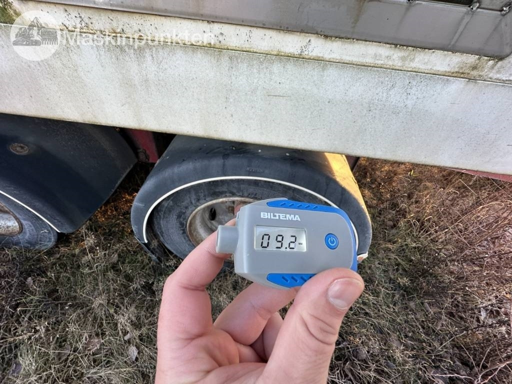 Leasing Skåpsläp med hydrauliskt öppningsbar sida  Skåpsläp med hydrauliskt öppningsbar sida: obrázok 19