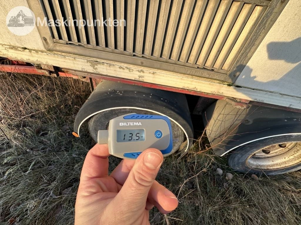 Leasing Skåpsläp med hydrauliskt öppningsbar sida  Skåpsläp med hydrauliskt öppningsbar sida: obrázok 11