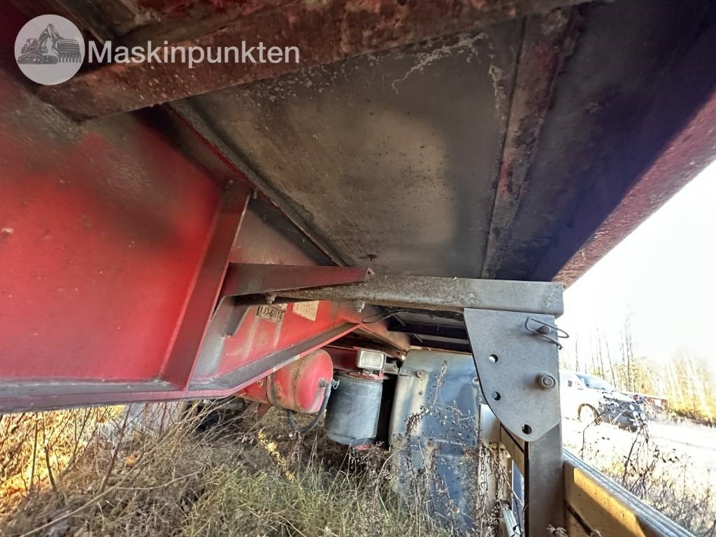 Leasing Skåpsläp med hydrauliskt öppningsbar sida  Skåpsläp med hydrauliskt öppningsbar sida: obrázok 38