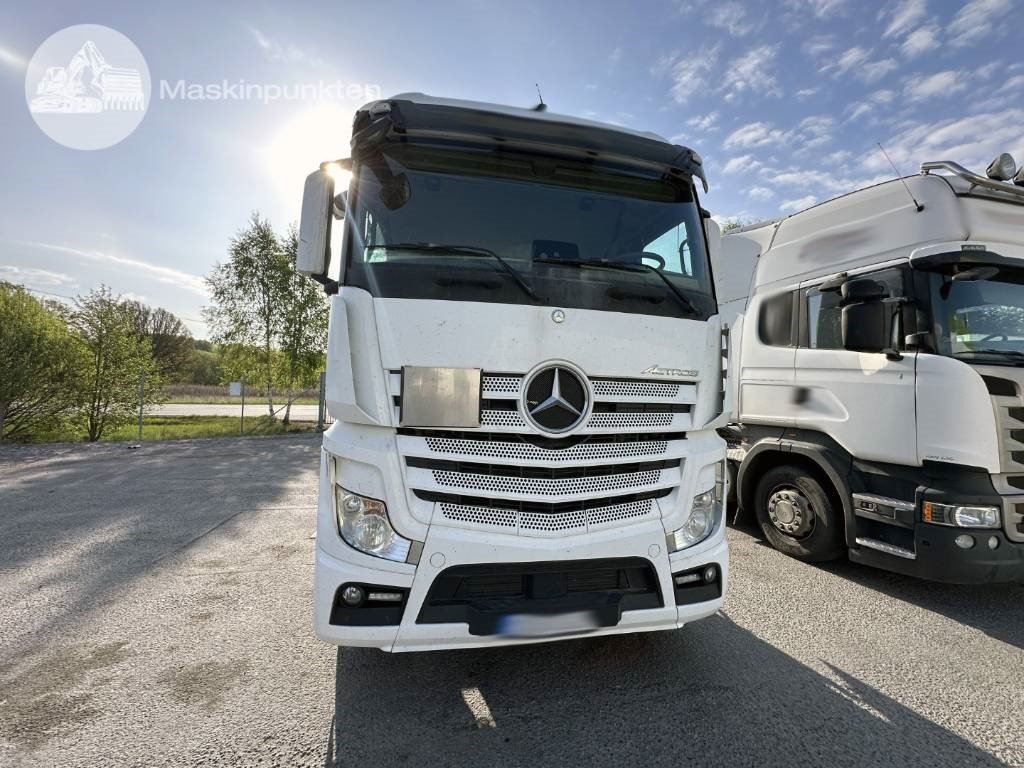 Mercedes-Benz Actros 2545 - Ťahač: obrázok 2 Mercedes-Benz Actros 2545 - Ťahač: obrázok 2