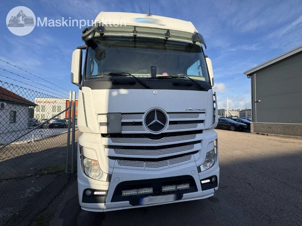 Mercedes-Benz Actros 963-4-C - Ťahač: obrázok 4 Mercedes-Benz Actros 963-4-C - Ťahač: obrázok 4