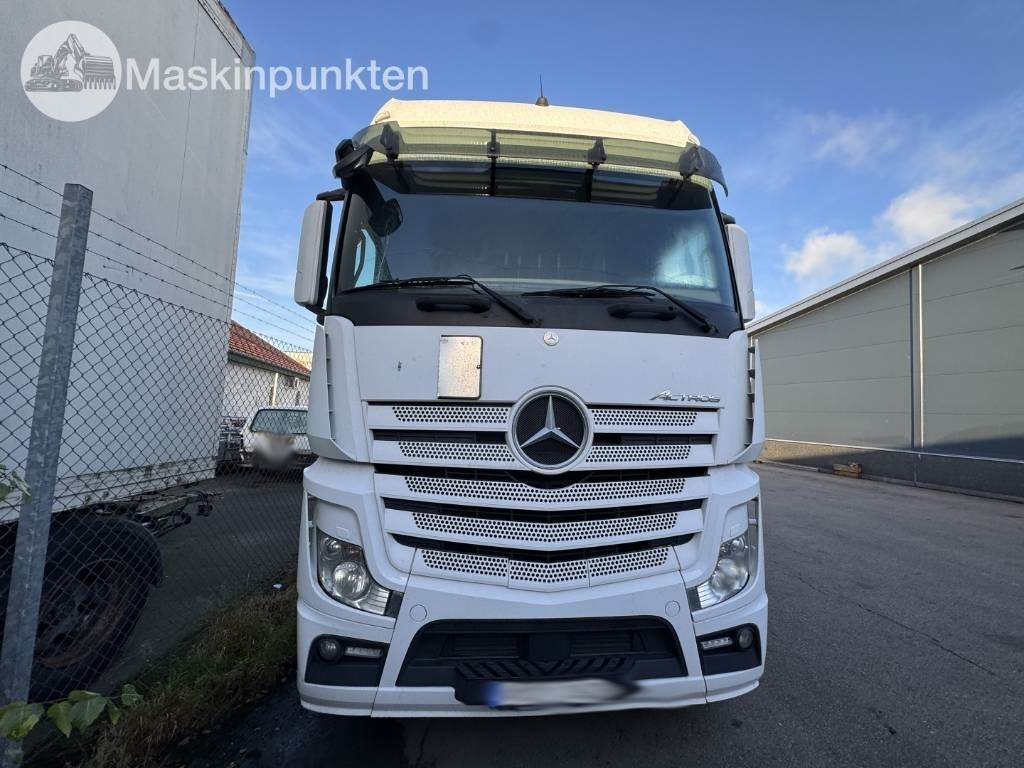 Mercedes-Benz Actros 963-4-D - Ťahač: obrázok 4 Mercedes-Benz Actros 963-4-D - Ťahač: obrázok 4