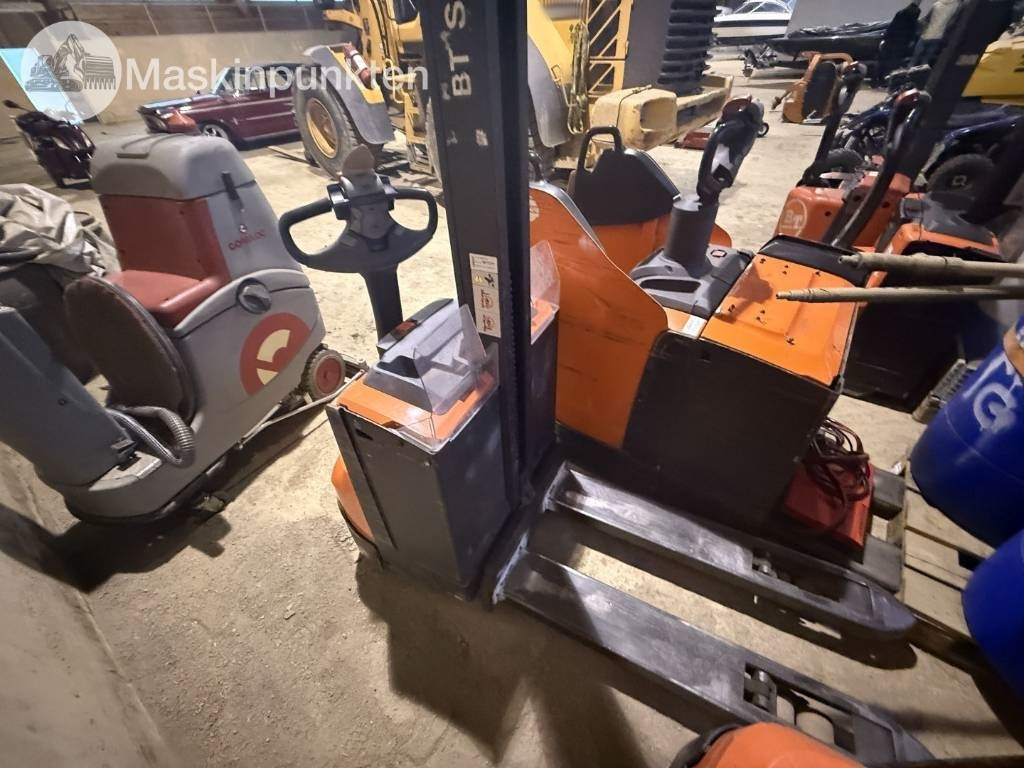 Toyota BT SWE 80 L - Elektrický vysokozdvižný vozík: obrázok 4 Toyota BT SWE 80 L - Elektrický vysokozdvižný vozík: obrázok 4