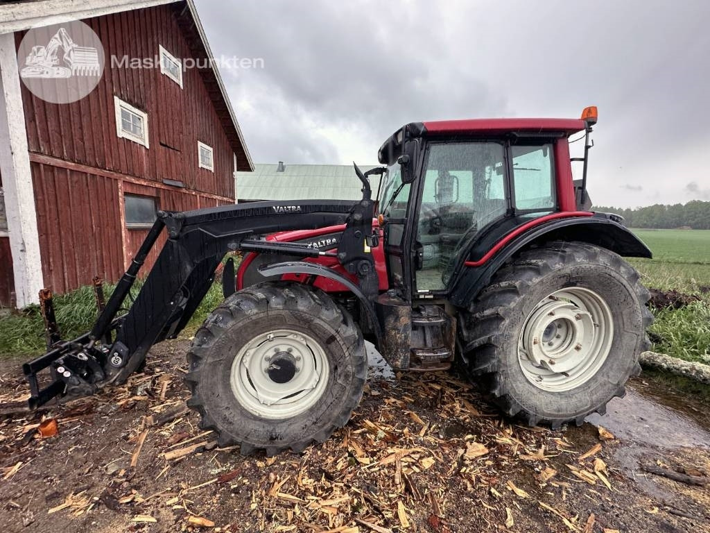 Valtra N 121 - Traktor: obrázok 1 Valtra N 121 - Traktor: obrázok 1
