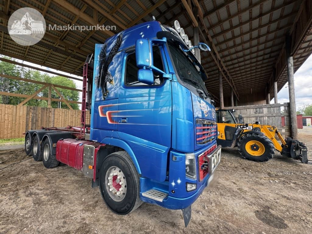 Volvo FH 16 550 - Hákový nosič kontajnerov: obrázok 5 Volvo FH 16 550 - Hákový nosič kontajnerov: obrázok 5