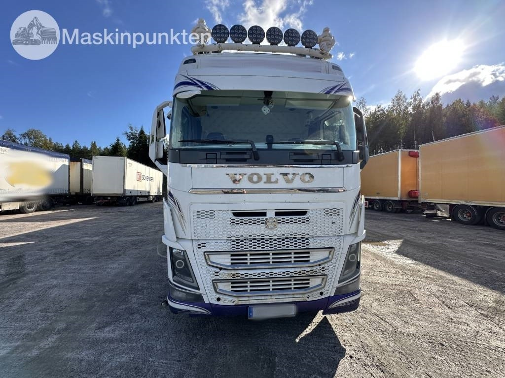 Volvo FH 16 750 - Nákladné vozidlo na prepravu dreva: obrázok 3 Volvo FH 16 750 - Nákladné vozidlo na prepravu dreva: obrázok 3