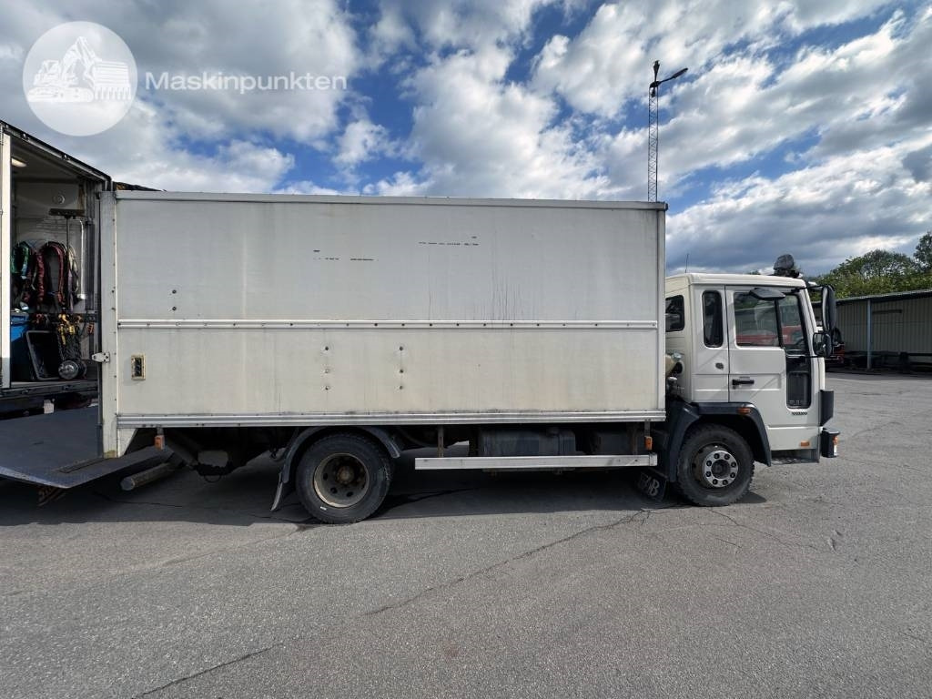 Volvo FL 610 Verkstadsinredd - Skříňový nákladní auto: obrázok 4 Volvo FL 610 Verkstadsinredd - Skříňový nákladní auto: obrázok 4