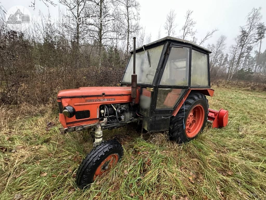 Zetor 6718 - Traktor: obrázok 1 Zetor 6718 - Traktor: obrázok 1