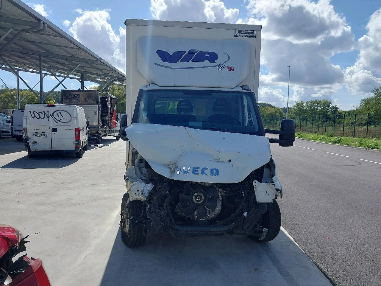 IVECO PORTEUR 65C14N - Dodávka skriňová nadstavba: obrázok 2 IVECO PORTEUR 65C14N - Dodávka skriňová nadstavba: obrázok 2