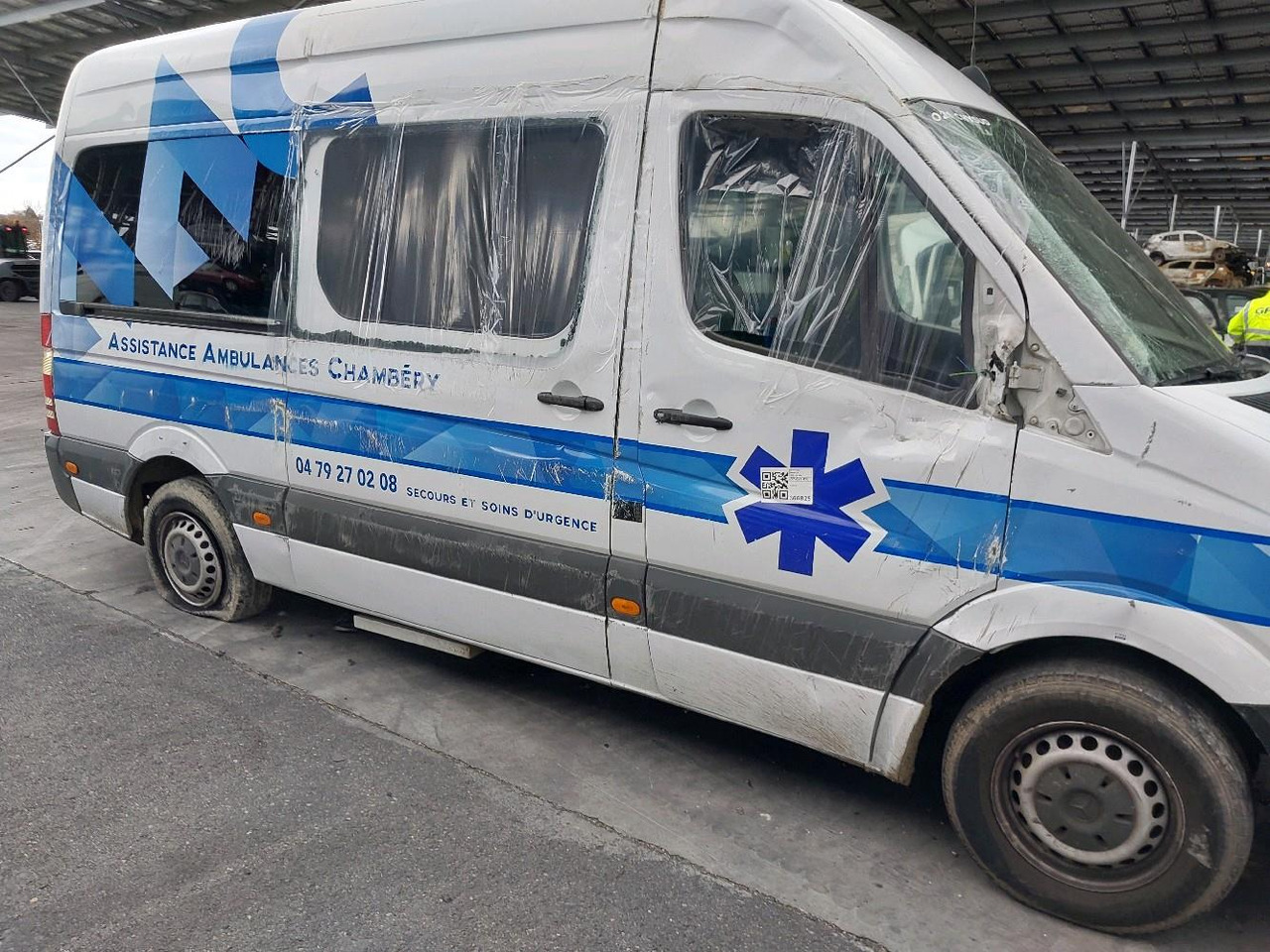 MERCEDES SPRINTER II 313 2.2 CDI 130 - Sanitka: obrázok 3 MERCEDES SPRINTER II 313 2.2 CDI 130 - Sanitka: obrázok 3