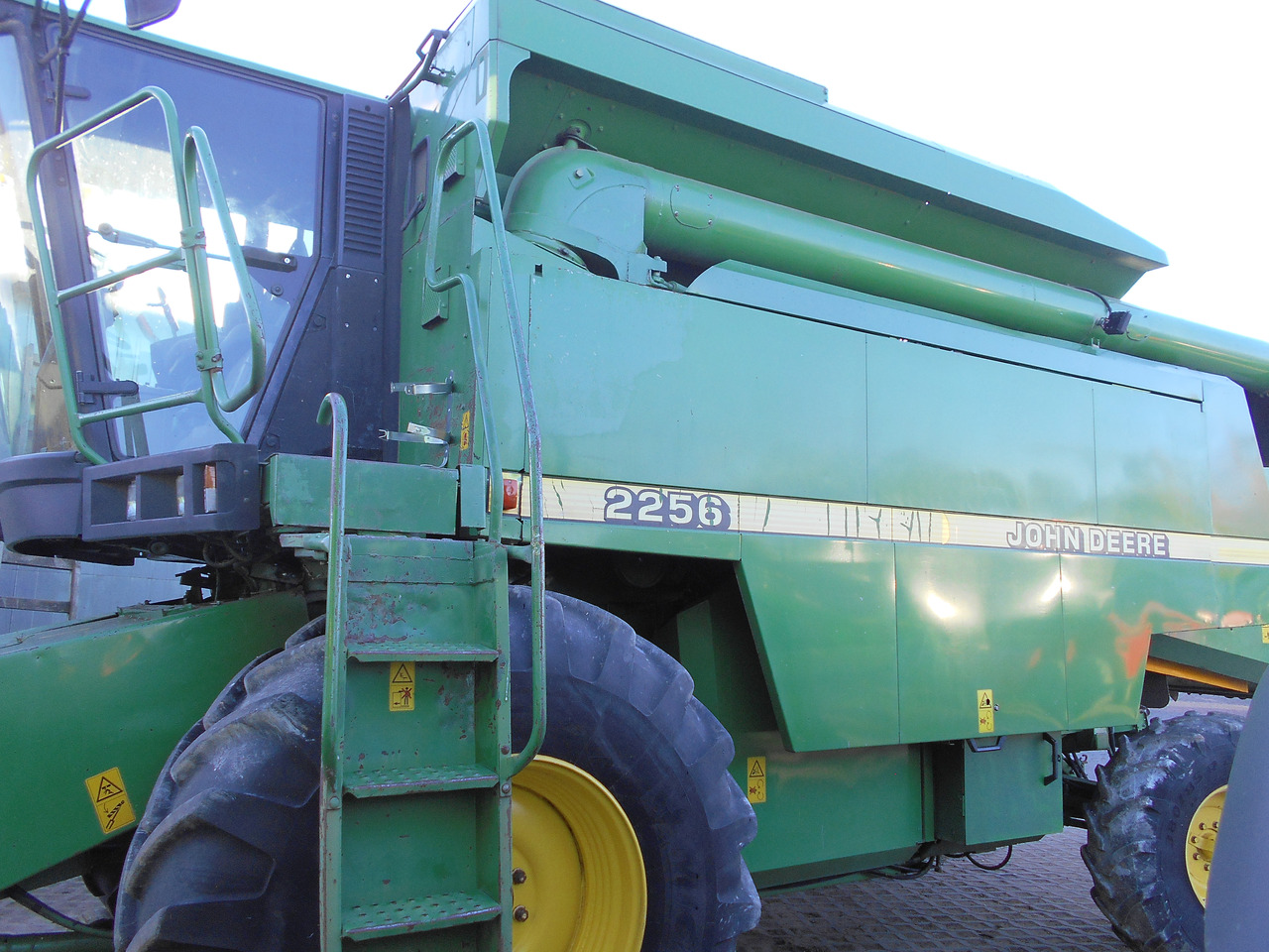 John Deere 2256 - Obilný kombajn: obrázok 3 John Deere 2256 - Obilný kombajn: obrázok 3