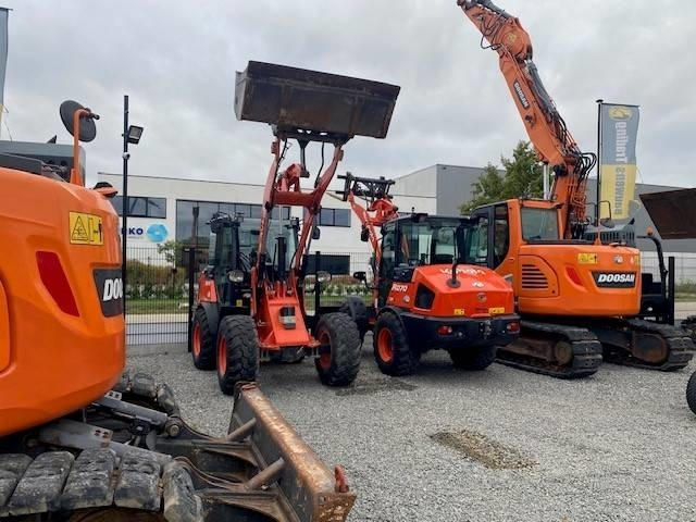 Kubota R 065 - Kolesový nakladač: obrázok 4 Kubota R 065 - Kolesový nakladač: obrázok 4