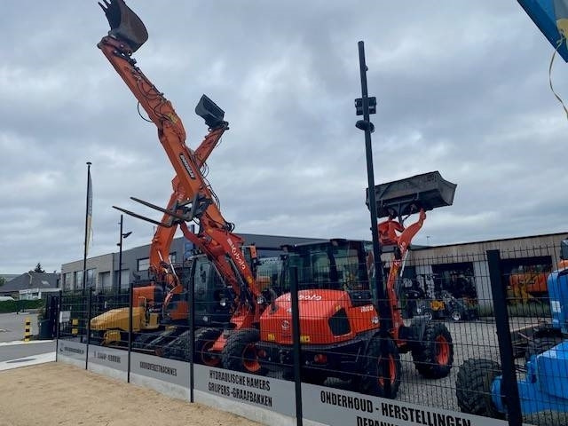 Kubota R 065 - Kolesový nakladač: obrázok 3 Kubota R 065 - Kolesový nakladač: obrázok 3