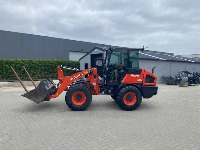 Kubota R 070 - Kolesový nakladač: obrázok 2 Kubota R 070 - Kolesový nakladač: obrázok 2