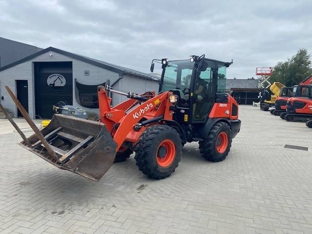 Kubota R 070 - Kolesový nakladač: obrázok 4 Kubota R 070 - Kolesový nakladač: obrázok 4
