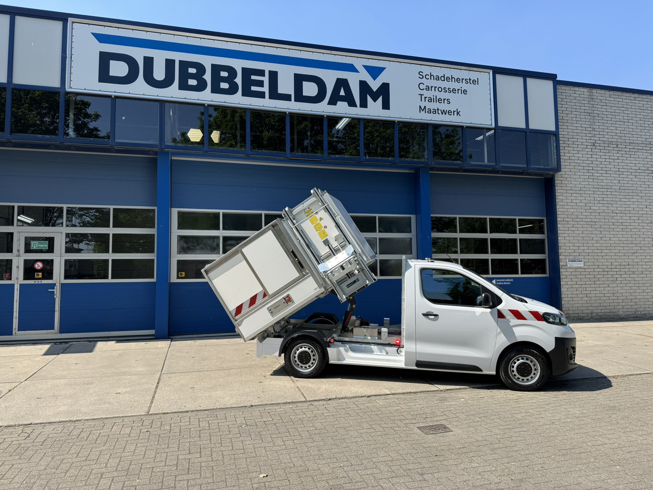 Opel E-Vivaro Sammelfahrzeug - Dodávka sklápač, Elektrická dodávka: obrázok 2 Opel E-Vivaro Sammelfahrzeug - Dodávka sklápač, Elektrická dodávka: obrázok 2