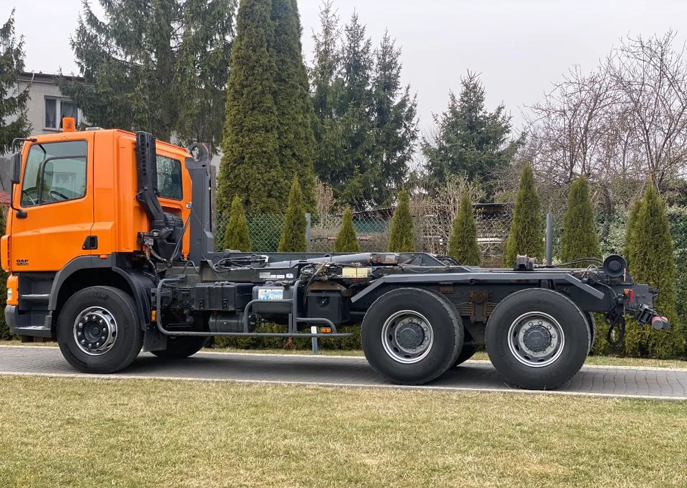 DAF CF 85.340 6X4 MANUAL - Hákový nosič kontajnerov: obrázok 5 DAF CF 85.340 6X4 MANUAL - Hákový nosič kontajnerov: obrázok 5