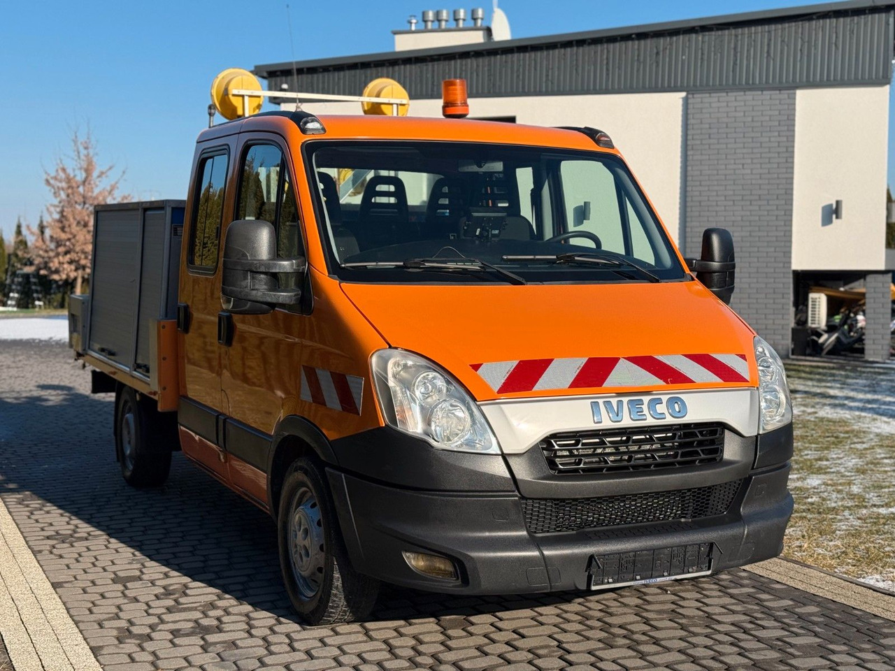 Iveco DAILY 35S13 DOUBLE CABIN - Dodávka valník: obrázok 3 Iveco DAILY 35S13 DOUBLE CABIN - Dodávka valník: obrázok 3