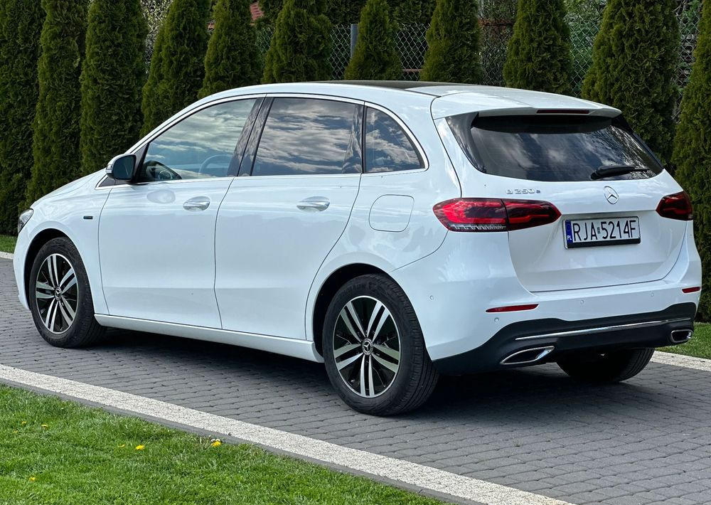 Mercedes-Benz Klasa B - Sedan: obrázok 5 Mercedes-Benz Klasa B - Sedan: obrázok 5