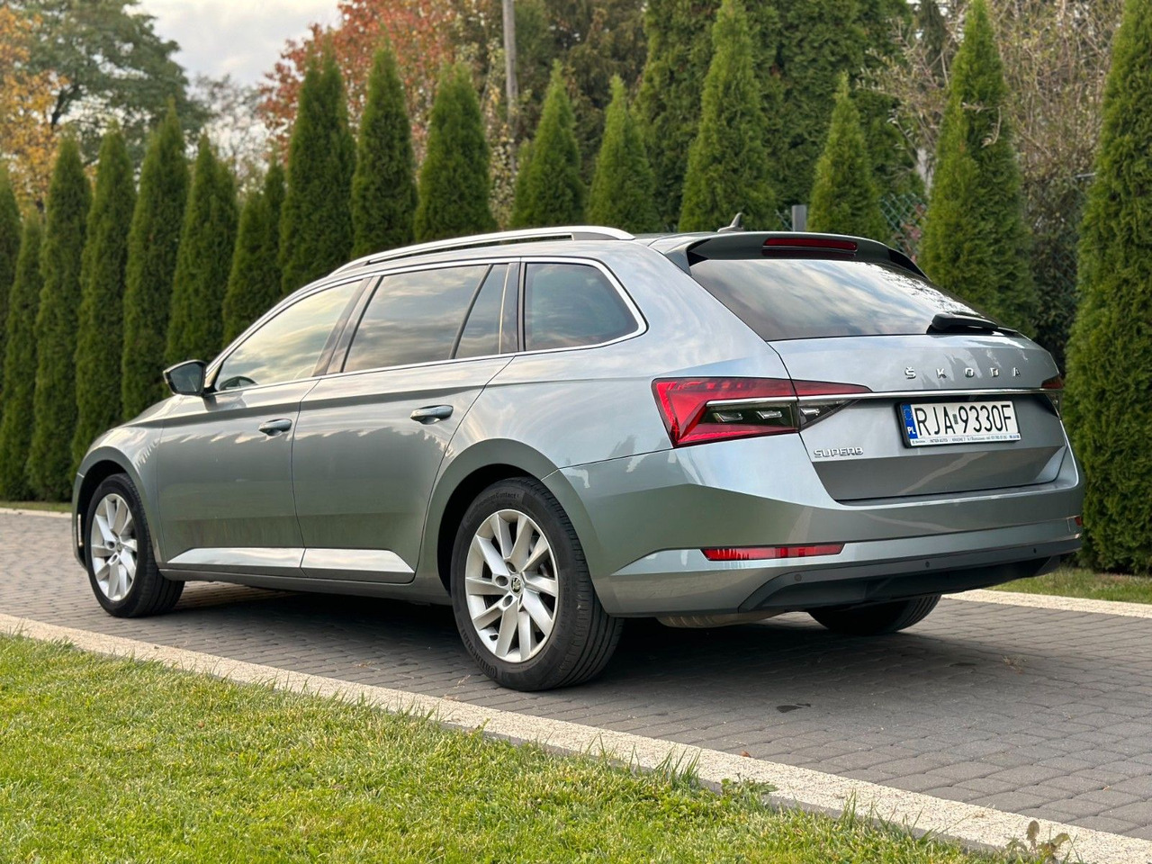Skoda Superb 2.0 TDI SCR 147kW DSG STYLE COMBI - Automobil: obrázok 5 Skoda Superb 2.0 TDI SCR 147kW DSG STYLE COMBI - Automobil: obrázok 5