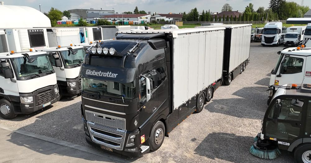 Volvo FH16 660 HP TANDEM 6x2 LIMITED EDITION - Plachtové nákladné vozidlo: obrázok 3 Volvo FH16 660 HP TANDEM 6x2 LIMITED EDITION - Plachtové nákladné vozidlo: obrázok 3